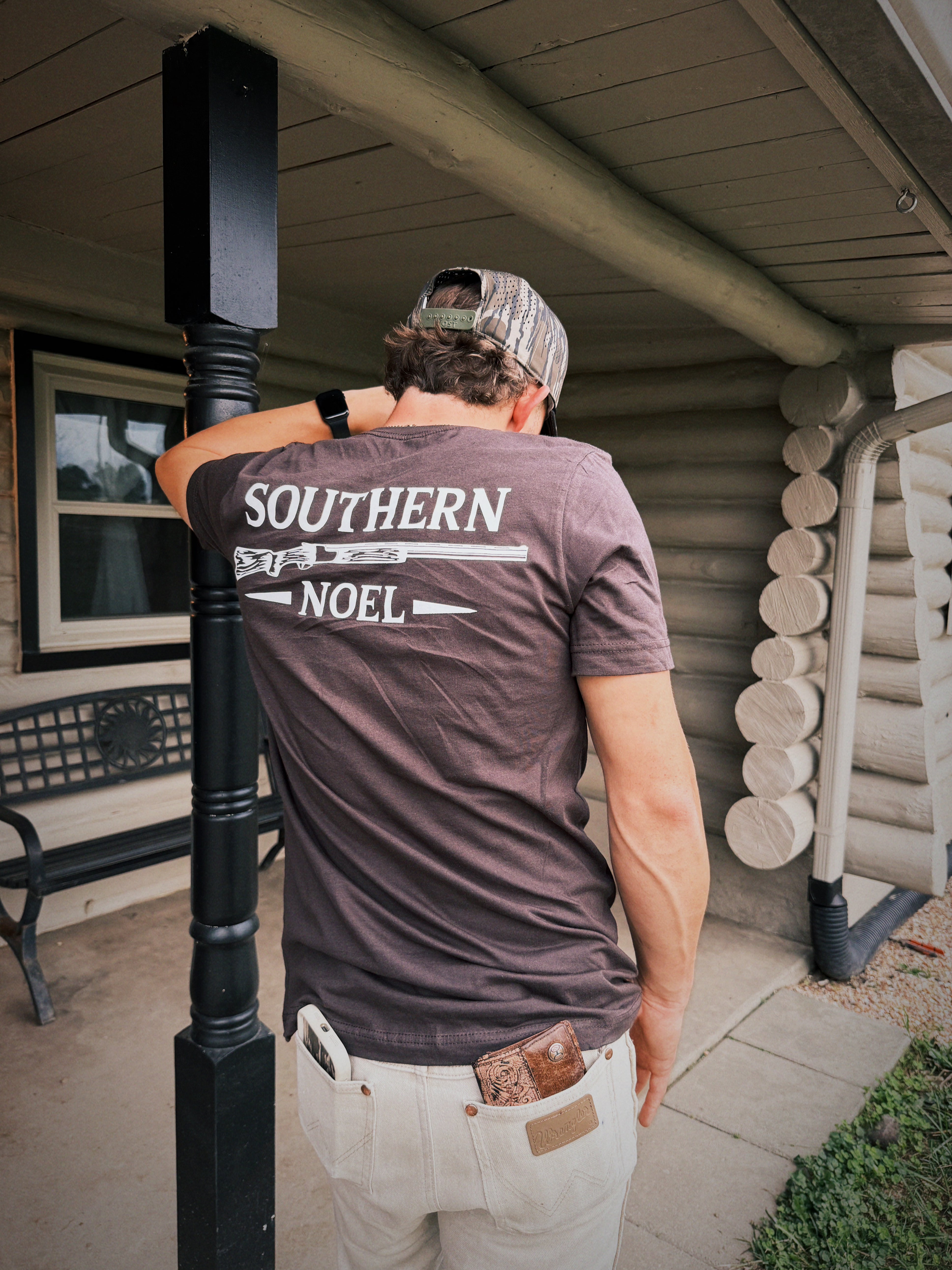 Southern Noel T-Shirt - Brown